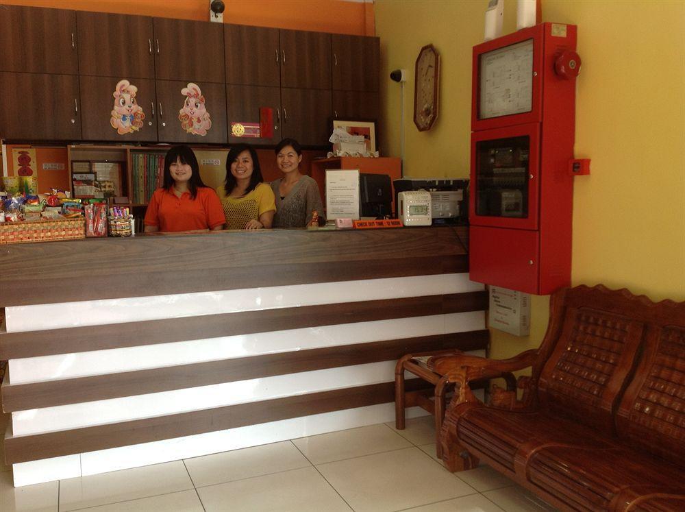 Hotel Traveller Kota Kinabalu Buitenkant foto