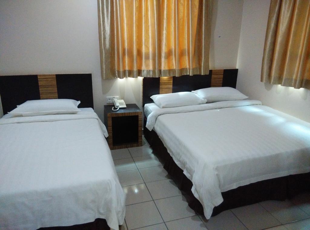 Hotel Traveller Kota Kinabalu Buitenkant foto