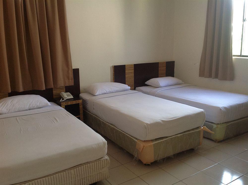 Hotel Traveller Kota Kinabalu Buitenkant foto
