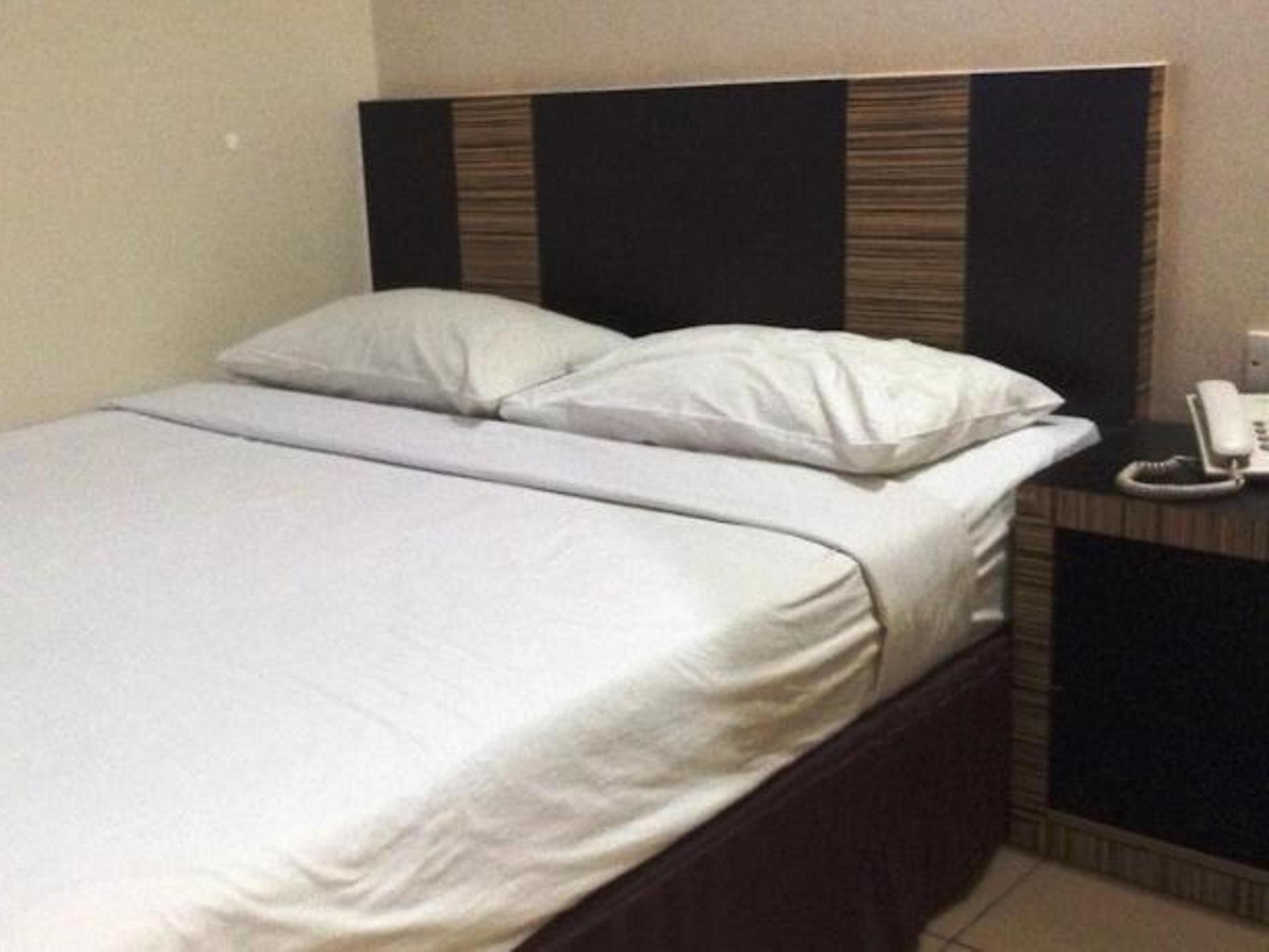 Hotel Traveller Kota Kinabalu Buitenkant foto