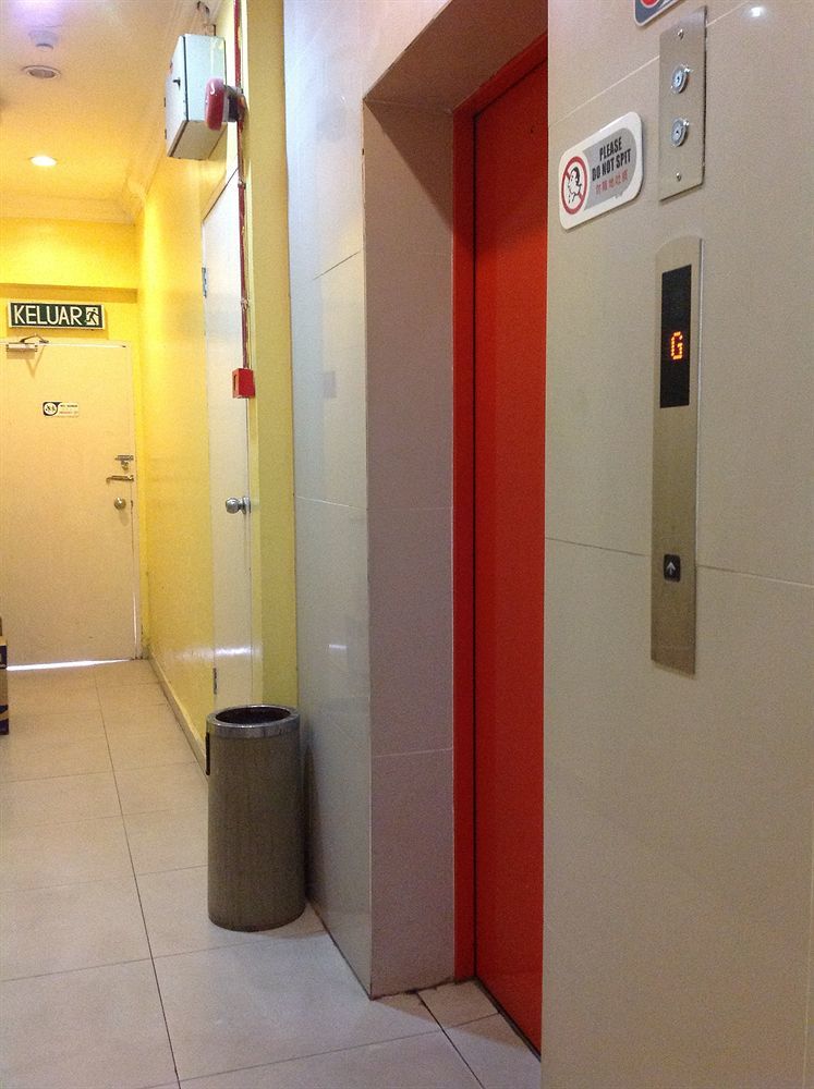 Hotel Traveller Kota Kinabalu Buitenkant foto