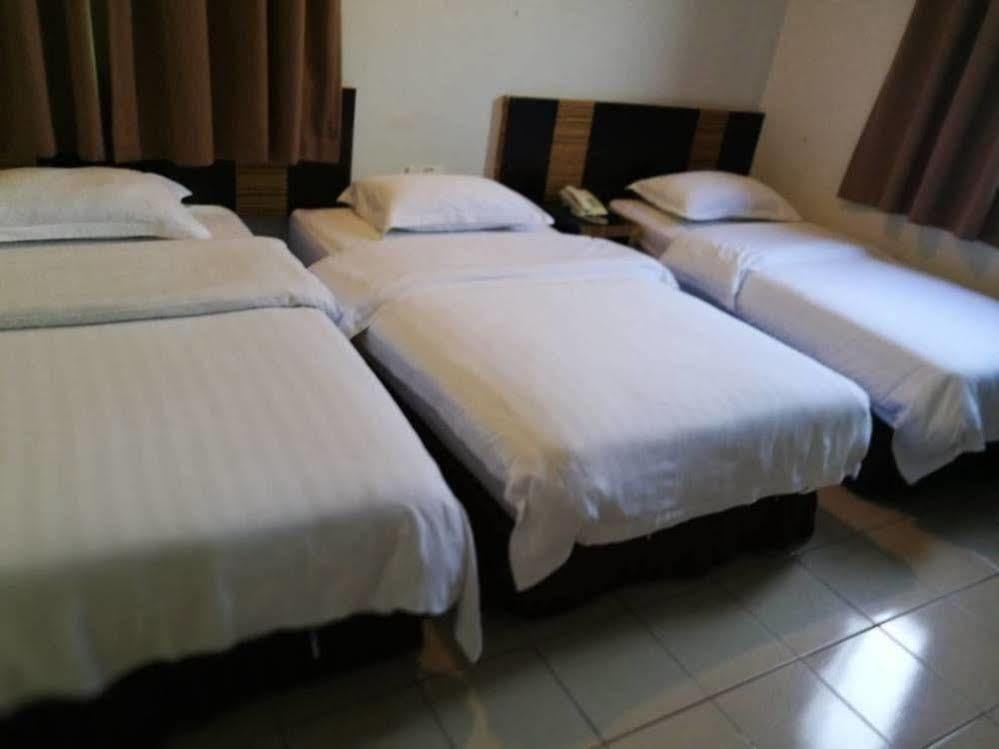 Hotel Traveller Kota Kinabalu Buitenkant foto