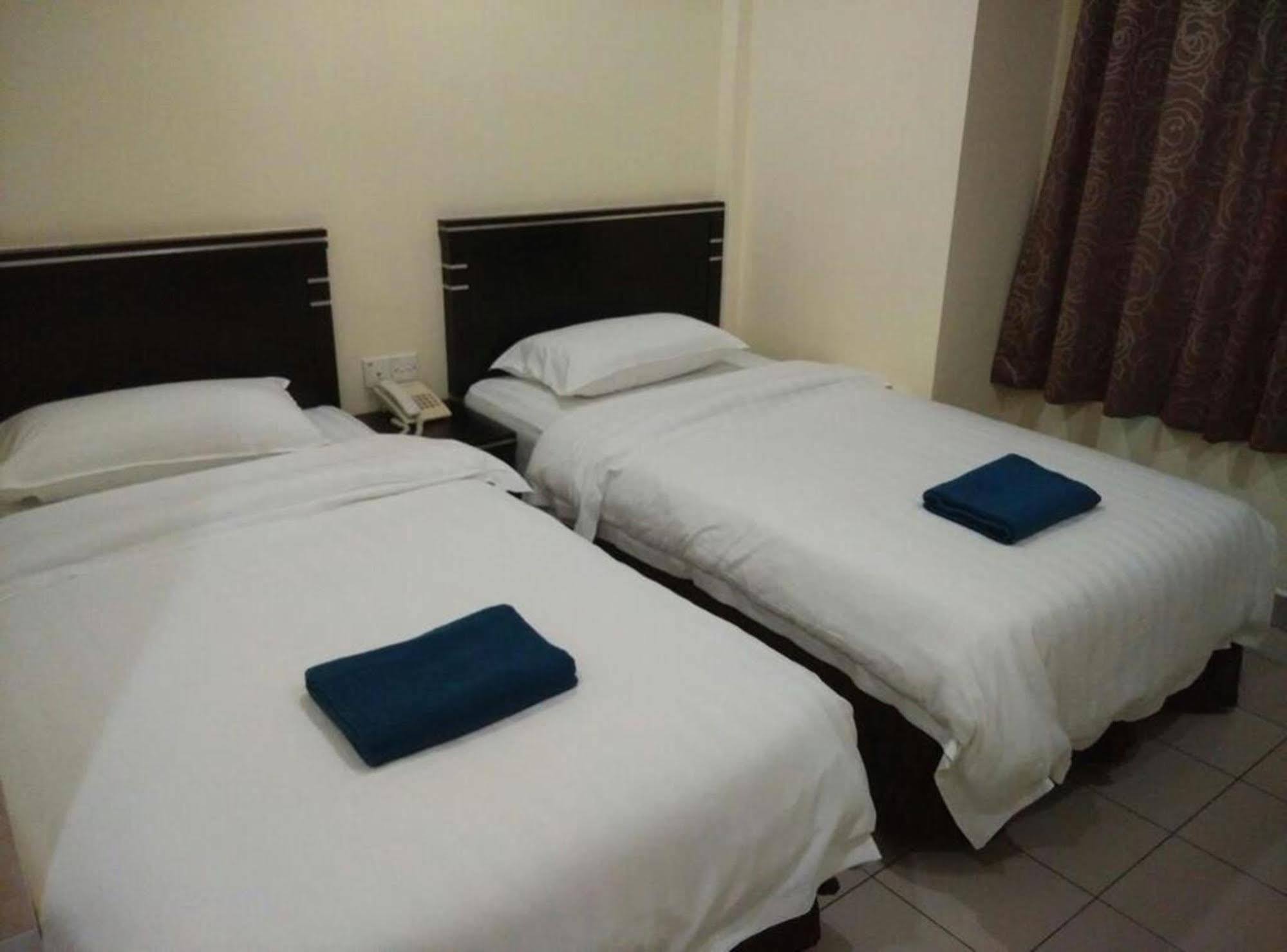 Hotel Traveller Kota Kinabalu Buitenkant foto