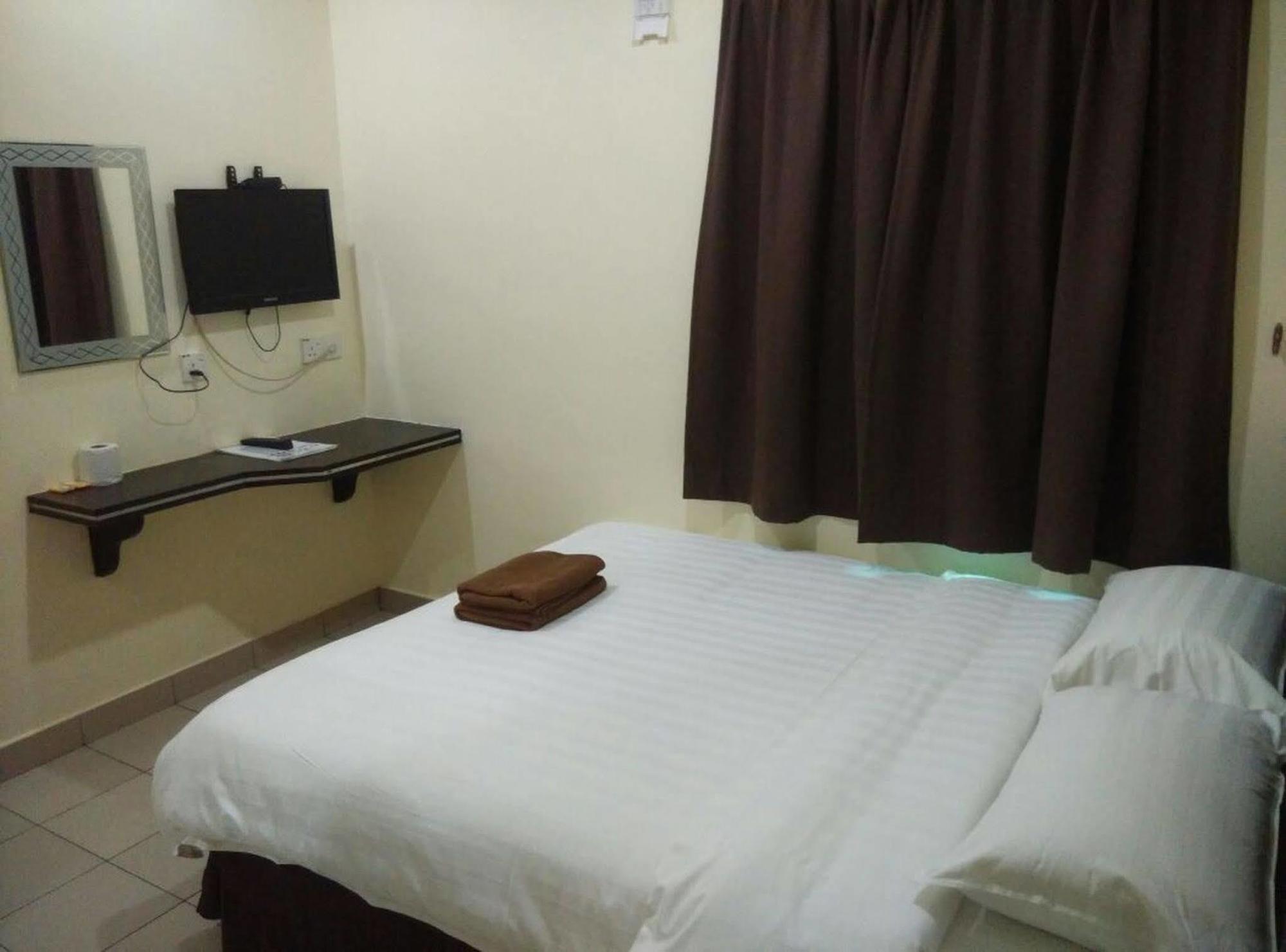 Hotel Traveller Kota Kinabalu Buitenkant foto