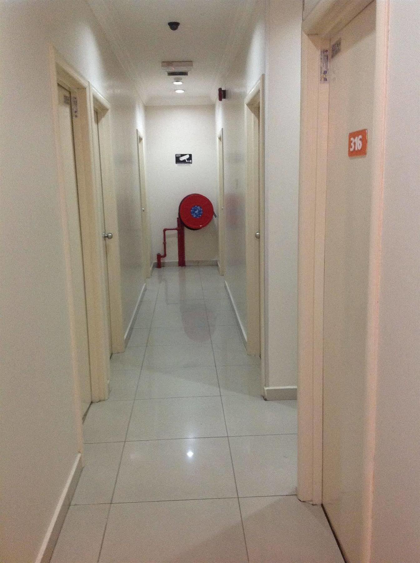 Hotel Traveller Kota Kinabalu Buitenkant foto